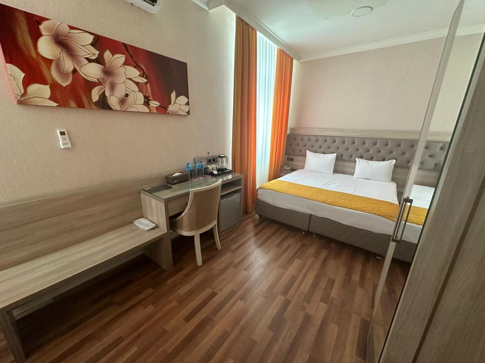 Hotel Empire Business Baku Exteriör bild